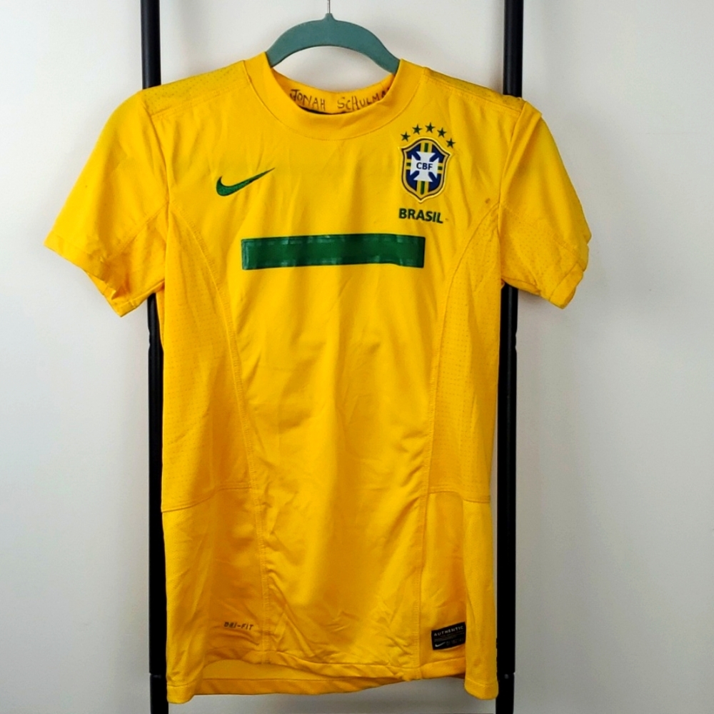 Nike Youth Yellow Brazil jersey football embroider dri-fit size M?